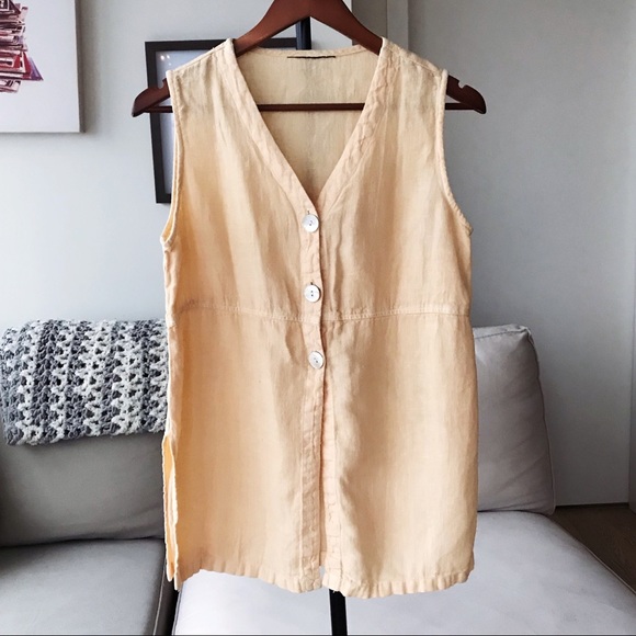 100% Linen Sleeveless Button Up - Picture 2 of 7